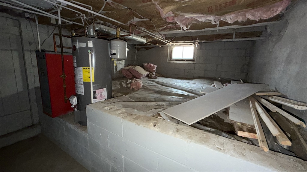 529 Warren Street Fall River, MA 02721 - Photo 36 of 42