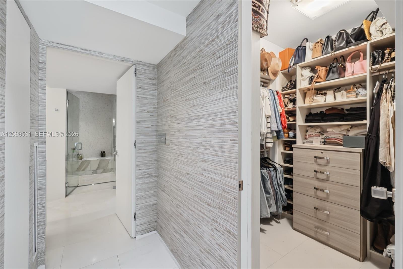 5815 North Bay Road Miami Beach, FL 33140 - Photo 15 of 28 Gallery Image 15