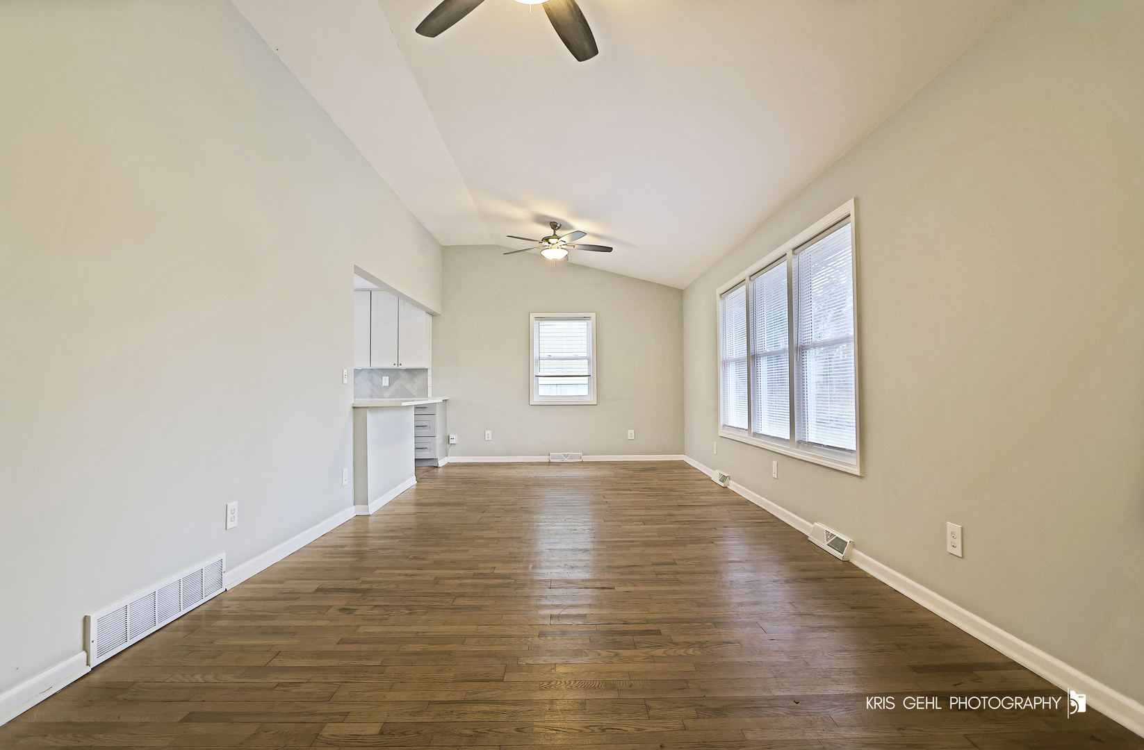 515 Deerpath Drive McHenry, IL 60051 - Photo 2 of 17