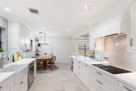 $759,900 | 1126 Del Norte Street, Houston, TX 77018