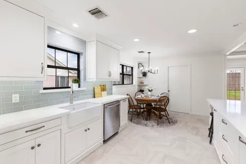 $759,900 | 1126 Del Norte Street, Houston, TX 77018