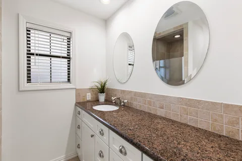 $759,900 | 1126 Del Norte Street, Houston, TX 77018