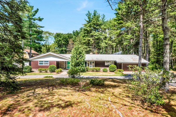 8 Lyman Wheelock Road Easton, MA 02375 - Photo 3 of 25 Gallery Image 3