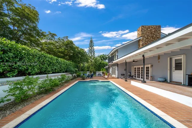 a view of outdoor space yard deck and patio