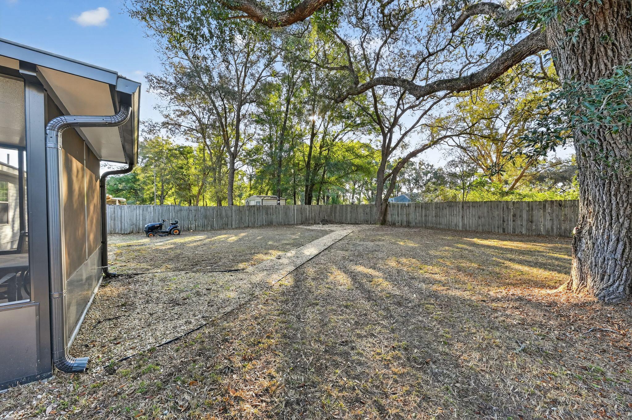 202 Mary Lane Crestview, FL 32536 - Photo 11 of 38
