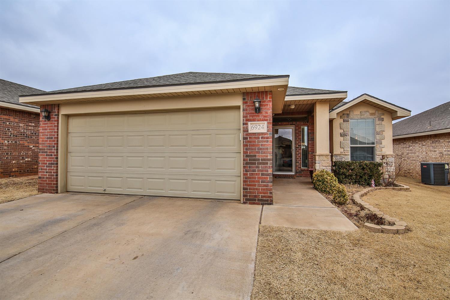 6924 95th Street Lubbock, TX 79424 - Photo 1 of 19 1