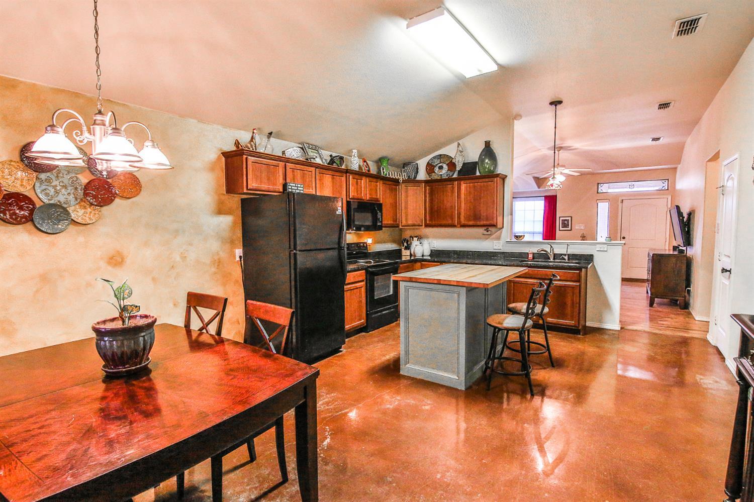 6924 95th Street Lubbock, TX 79424 - Photo 6 of 19 6