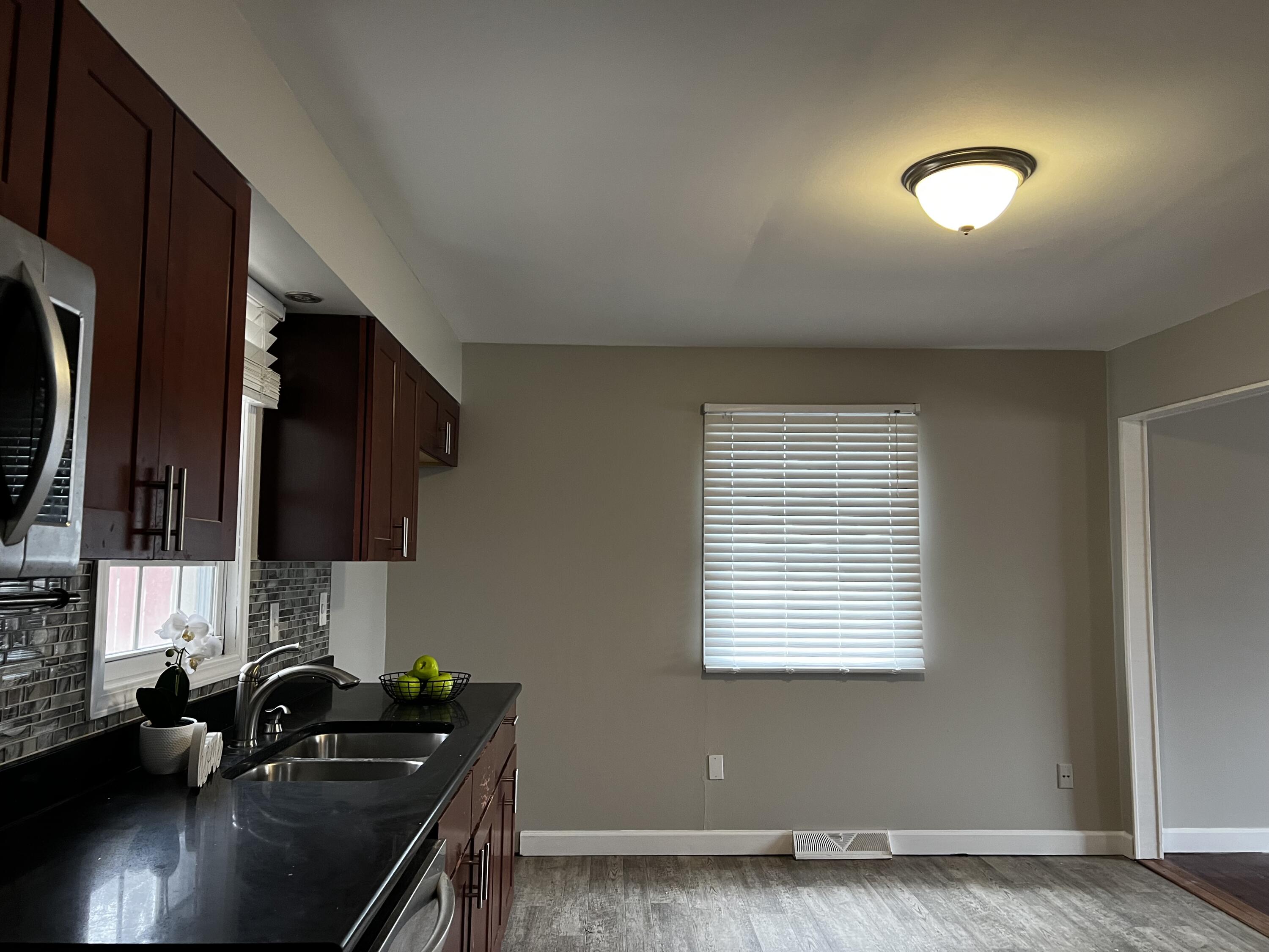 7709 Wallace Street Merrillville, IN 46410 - Photo 4 of 9 3000x2250