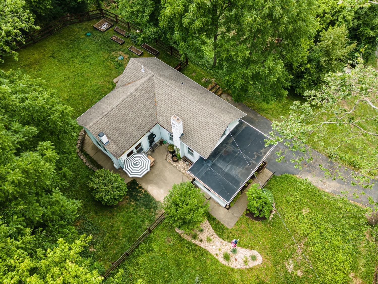 7249 State Road Cincinnati, OH 45230 - Photo 3 of 31