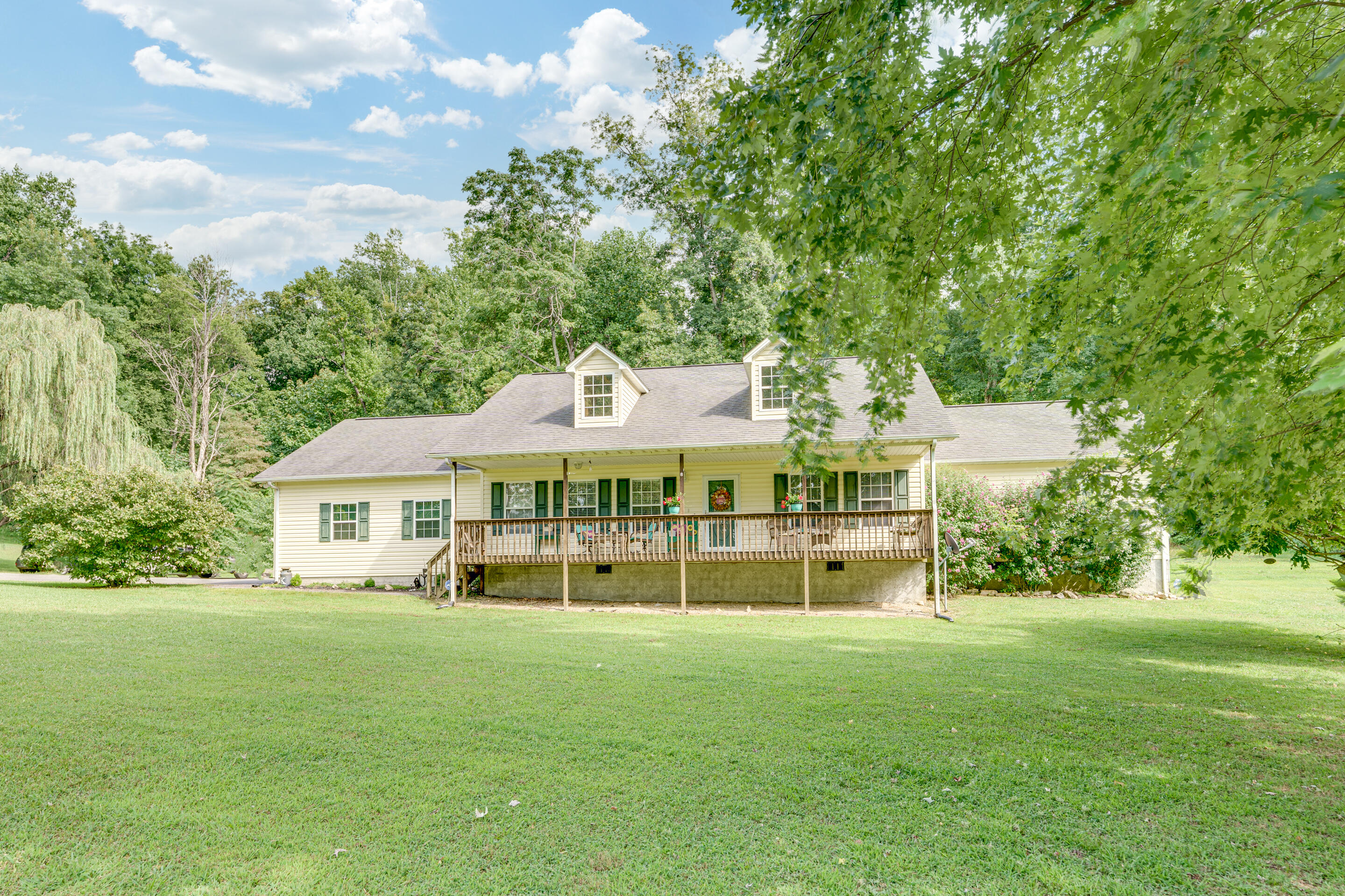714 Derrick Road Dandridge, TN 37725 - Photo 1 of 26 1 - front 1