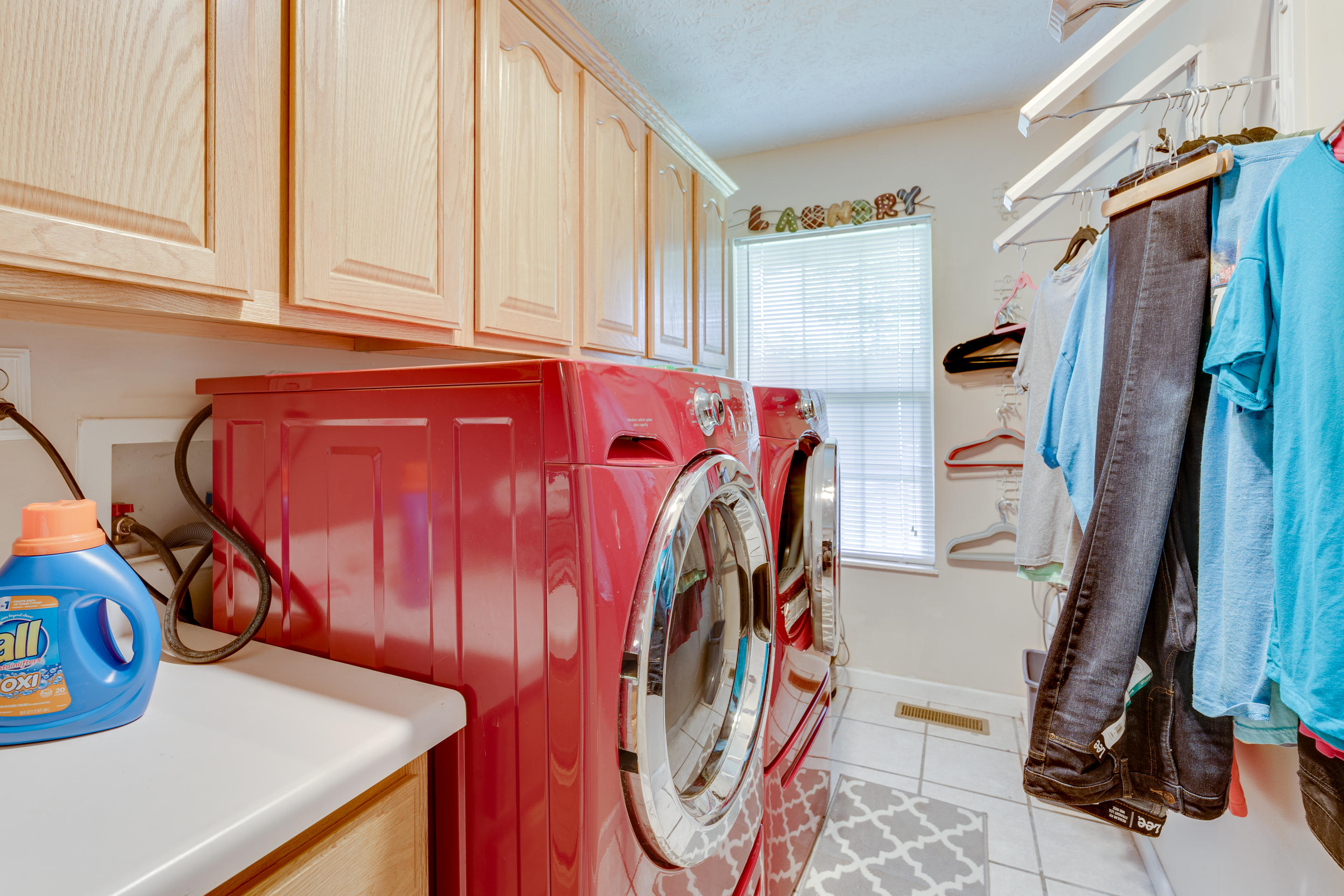 714 Derrick Road Dandridge, TN 37725 - Photo 11 of 26 7 - laundry_