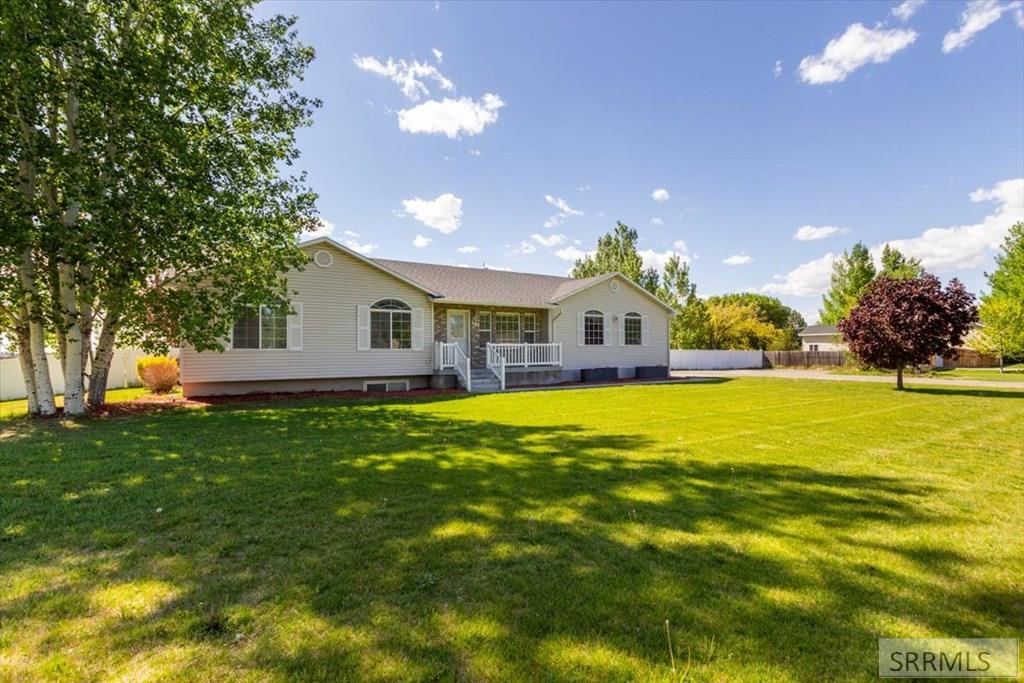 389 North 4050 East Rigby, ID 83442 - Photo 4 of 46