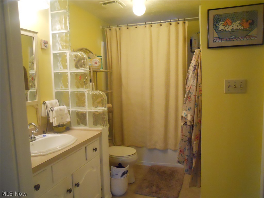 6266 Liberty Road Solon, OH 44139 - Photo 19 of 23 Updated master bath!