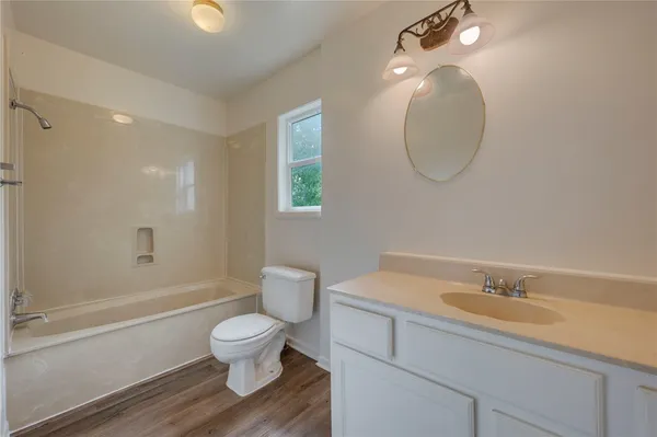 $725 | 400 Robertson Street, Bryan, TX 77803