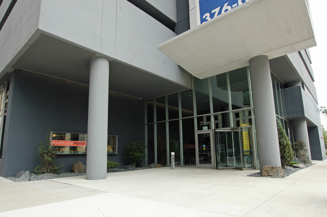 235 West Van Buren Street, Unit 2613 Chicago, IL 60607 - Photo 2 of 20