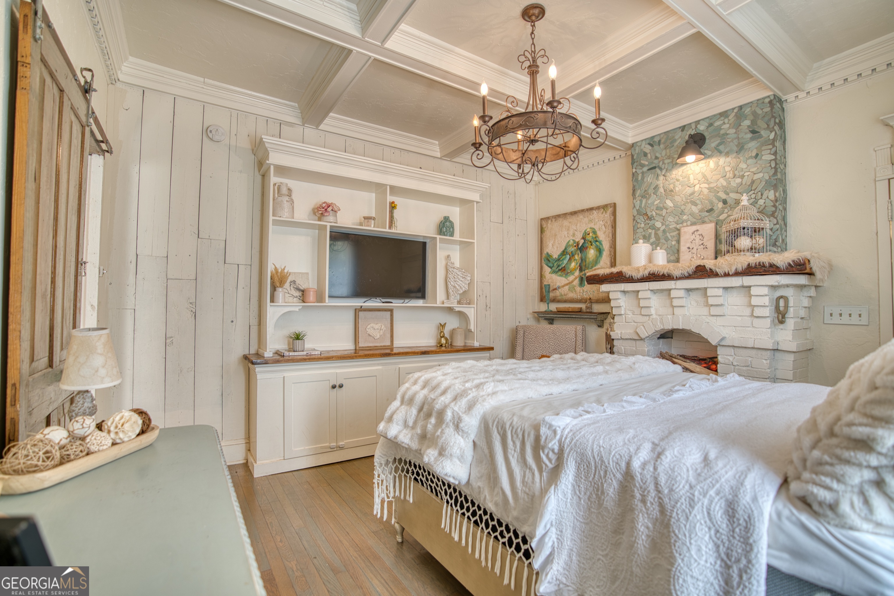 407 East 3rd Street Rome, GA 30161 - Photo 20 of 78 a bedroom with a bed and a flat screen tv