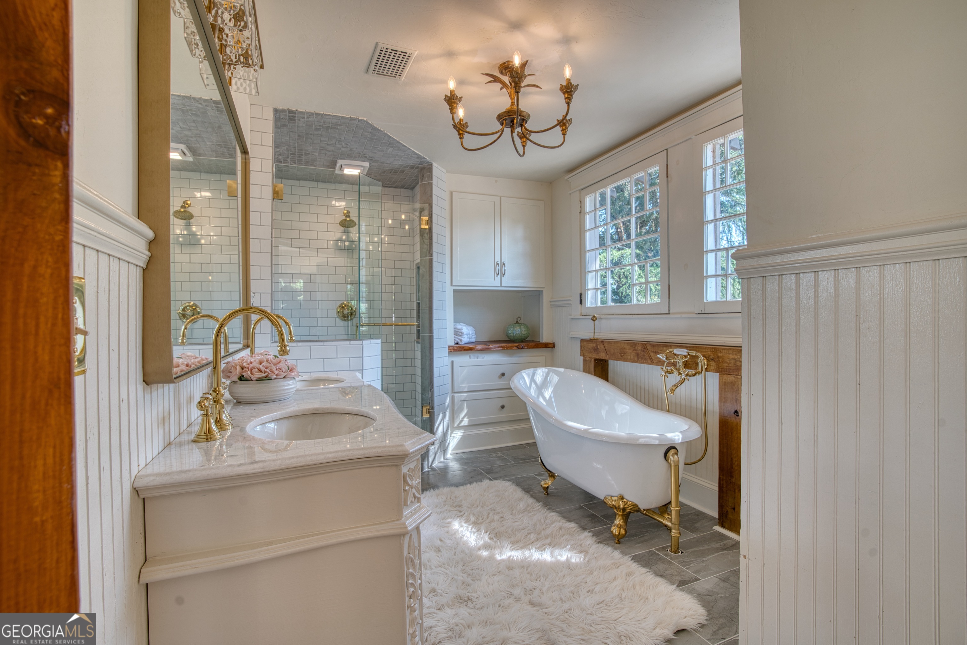 407 East 3rd Street Rome, GA 30161 - Photo 31 of 78 a living room with furniture and a window