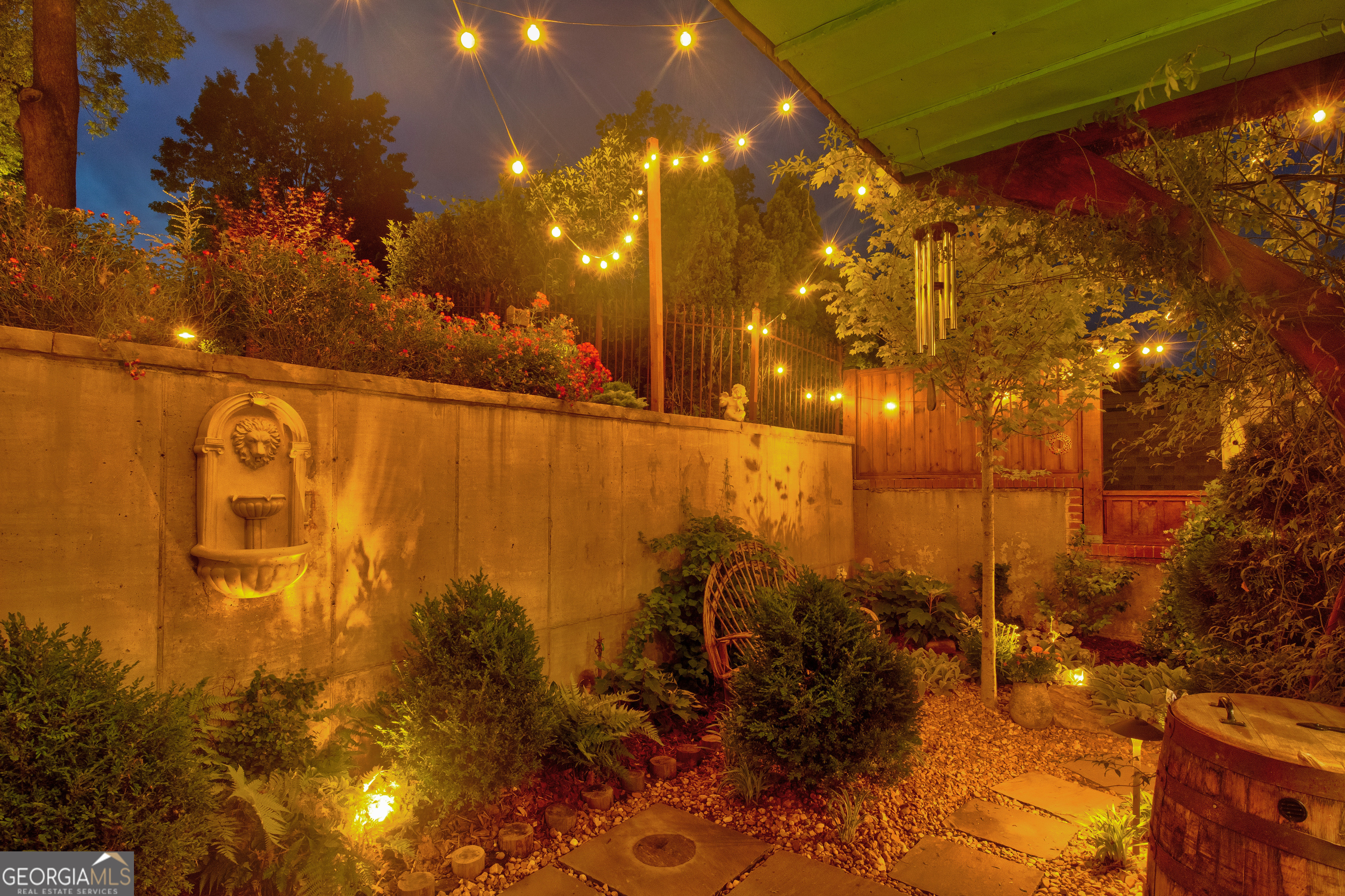 407 East 3rd Street Rome, GA 30161 - Photo 71 of 78 a view of a pathway both side of building