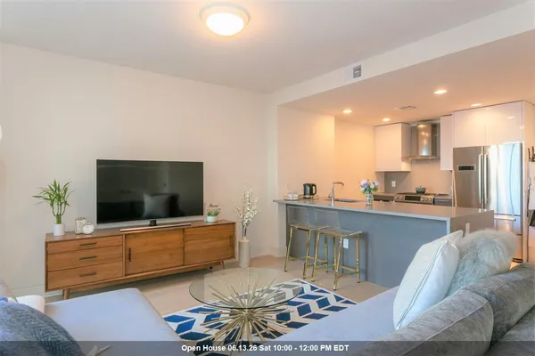 $4,500 | 201 Marin Boulevard, Unit 6160, Jersey City, NJ 07302