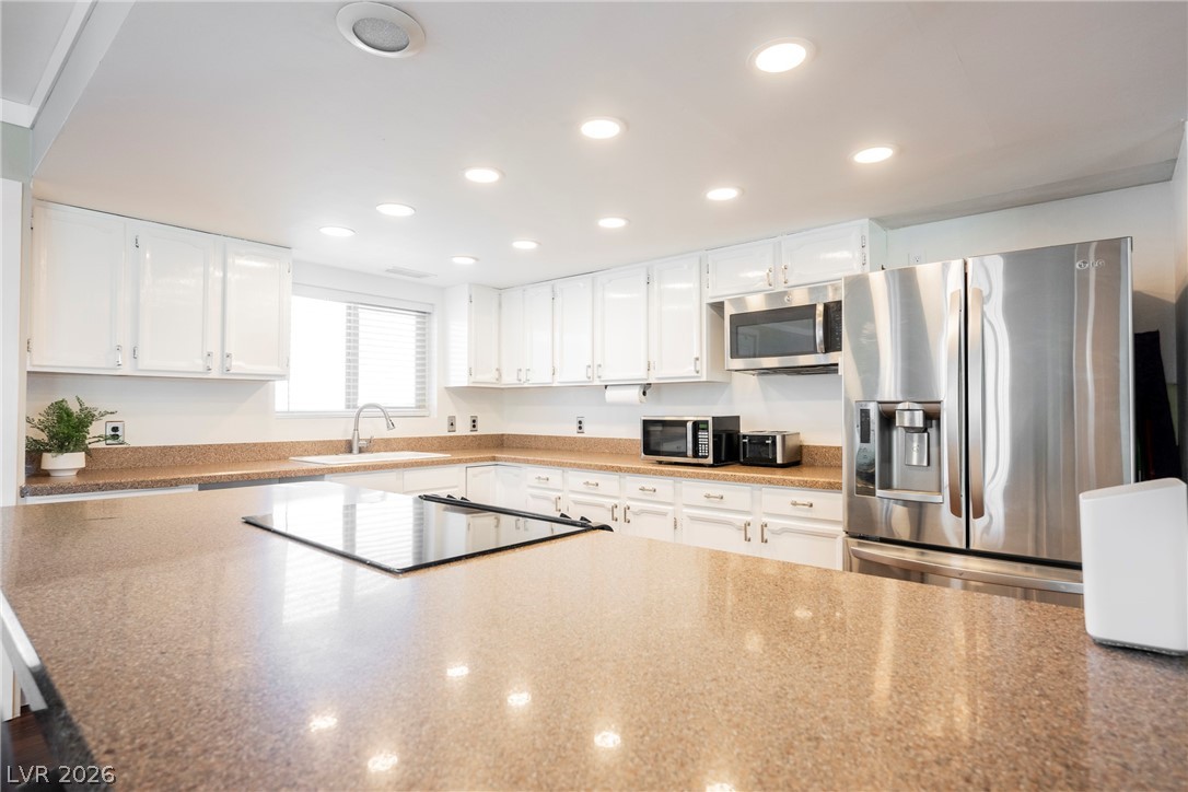 230 West Rochell Drive Henderson, NV 89015 - Photo 15 of 69 Gallery Image 15