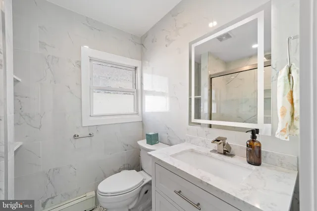 $1,980,000 | 140 North Ocean Avenue, Point Pleasant Beach, NJ 08742