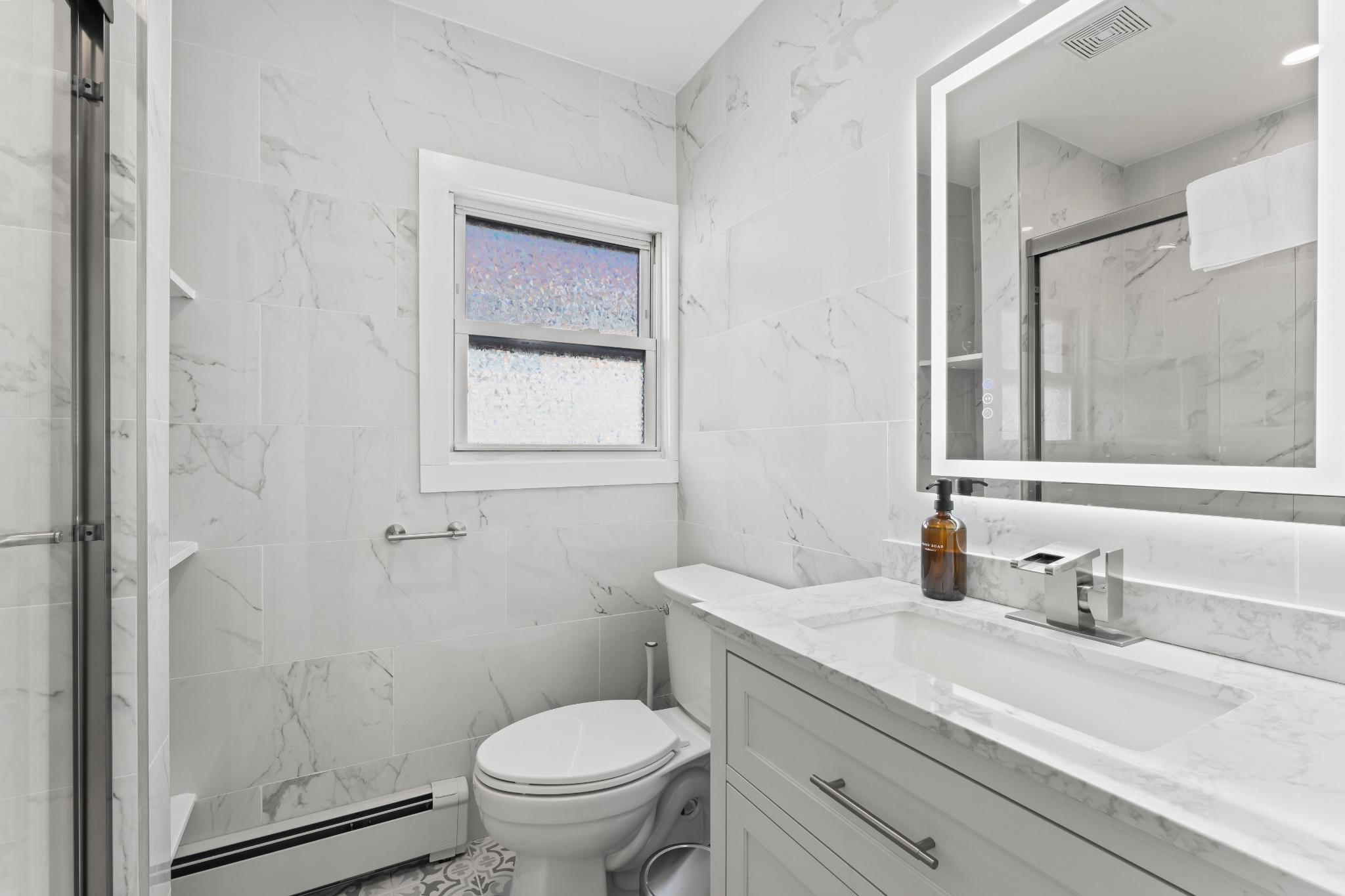 140 North Ocean Avenue Point Pleasant Beach, NJ 08742 - Photo 22 of 70 Unit 1 Bathroom 1