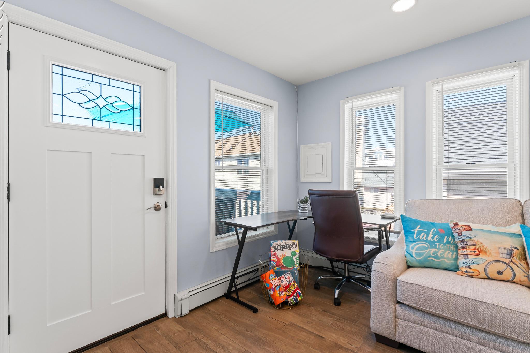 140 North Ocean Avenue Point Pleasant Beach, NJ 08742 - Photo 34 of 70 Unit 2 Livingroom