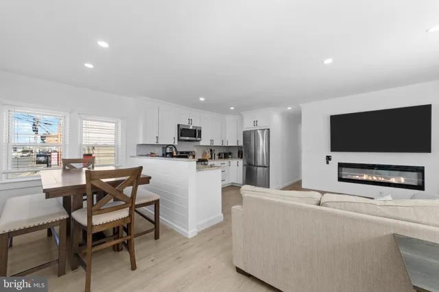 $1,980,000 | 140 North Ocean Avenue, Point Pleasant Beach, NJ 08742