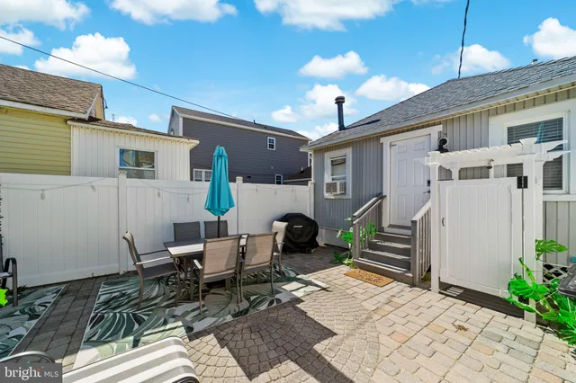 $1,980,000 | 140 North Ocean Avenue, Point Pleasant Beach, NJ 08742