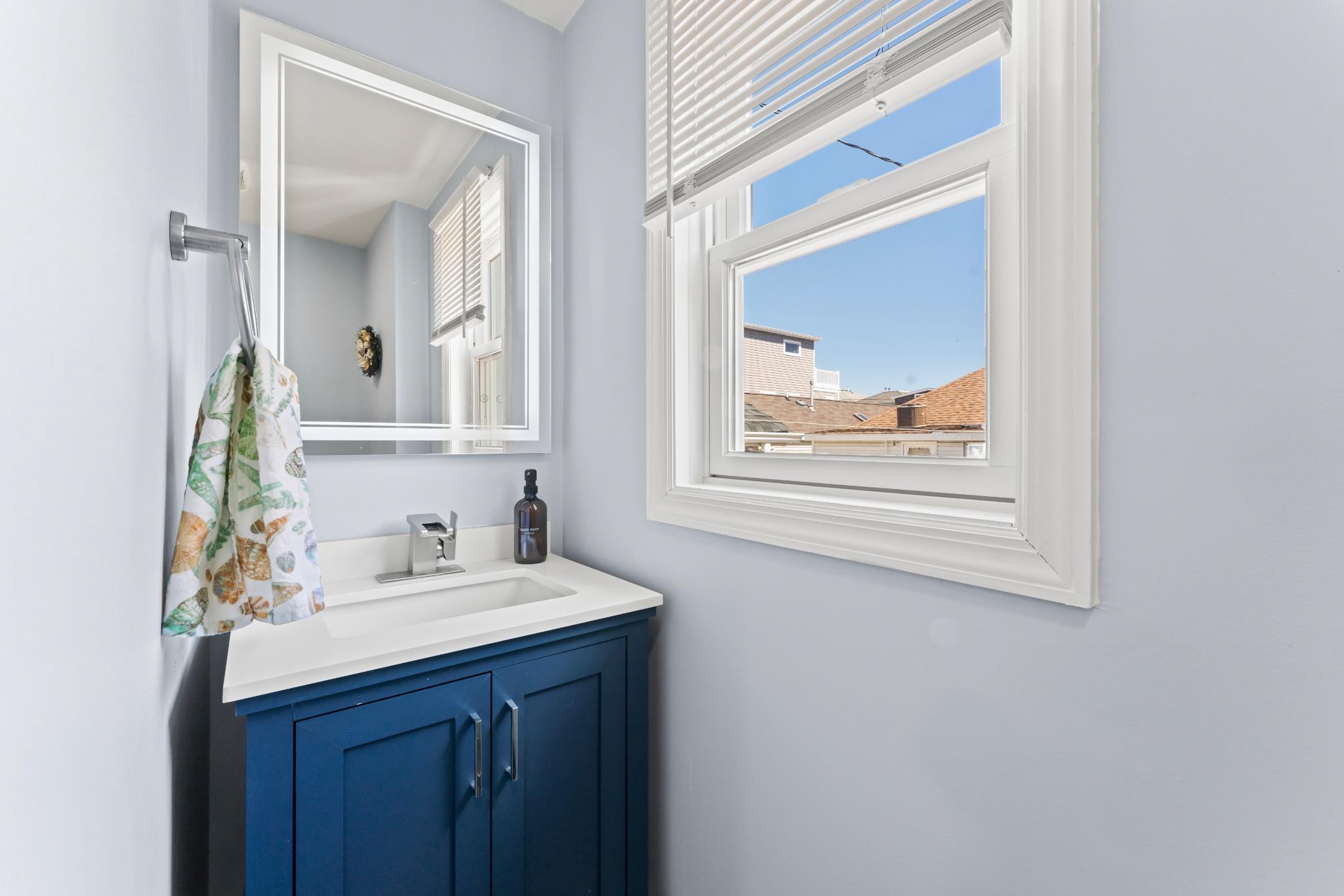 140 North Ocean Avenue Point Pleasant Beach, NJ 08742 - Photo 46 of 70 Unit 2 Bathroom