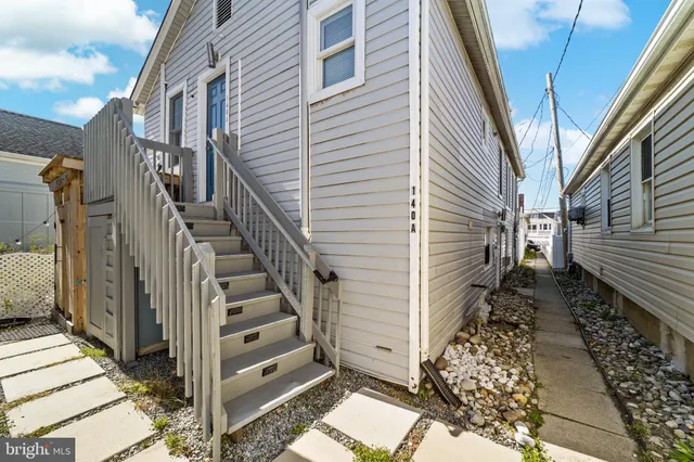 $1,980,000 | 140 North Ocean Avenue, Point Pleasant Beach, NJ 08742