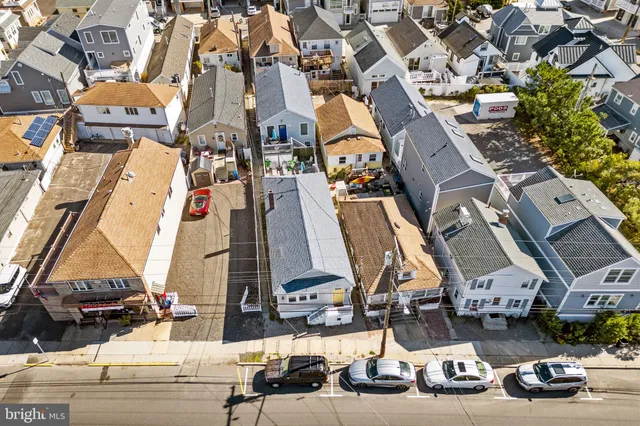 $1,980,000 | 140 North Ocean Avenue, Point Pleasant Beach, NJ 08742