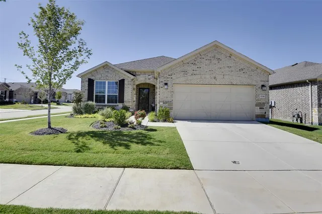 $489,900 | 1236 Cornerstone Drive, Aubrey, TX 76227