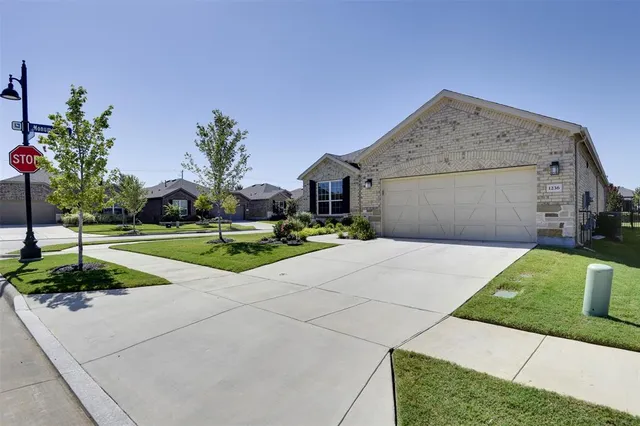 $489,900 | 1236 Cornerstone Drive, Aubrey, TX 76227