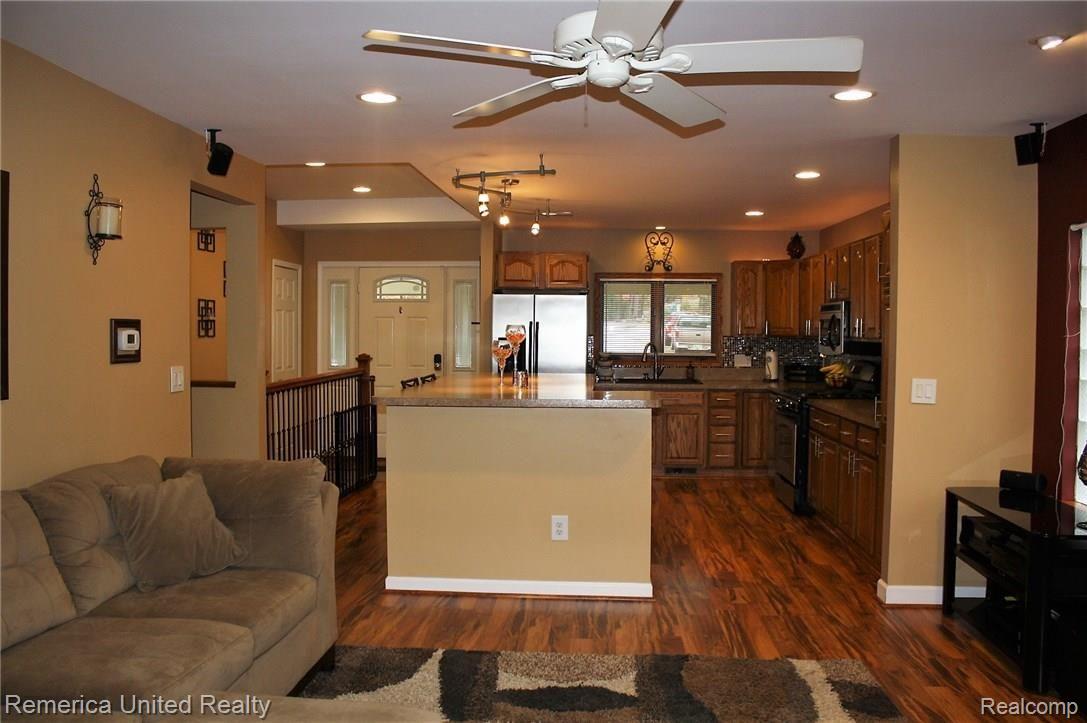 1873 Ladd Road Walled Lake, MI 48390 - Photo 21 of 50 KIT2.JPG