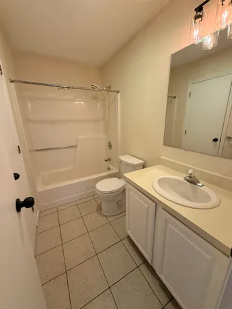 $3,000 | L4 Stonehedge Drive, Unit L4, South Burlington, VT 05403