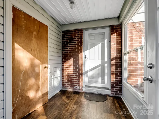 a view of a house with a lounge chair