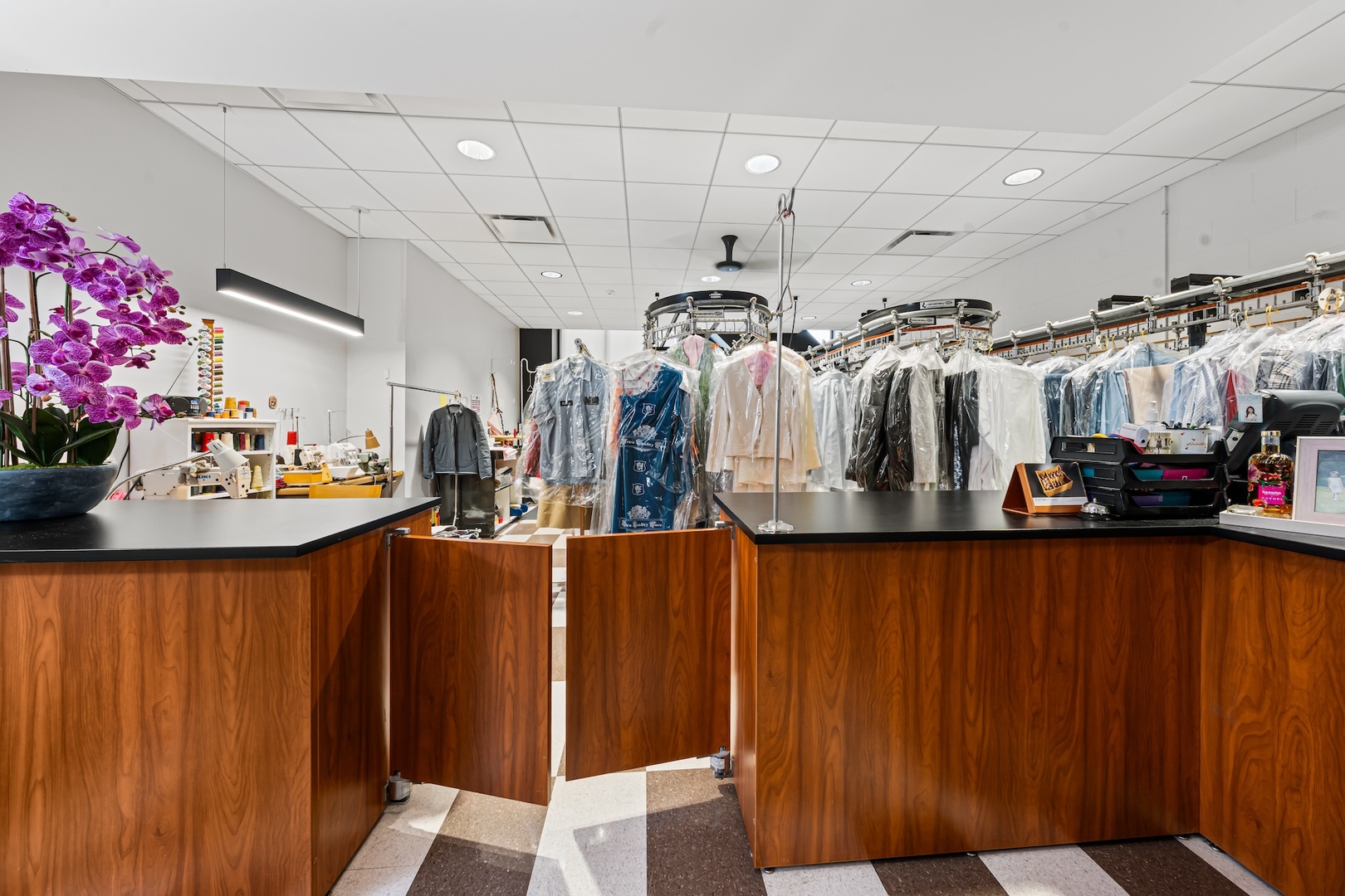 175 East Delaware Place, Unit 6706 Chicago, IL 60611 - Photo 21 of 26 a view of a living room and room