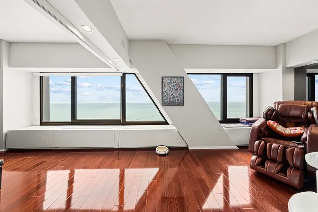 $560,000 | 175 East Delaware Place, Unit 6706, Chicago, IL 60611