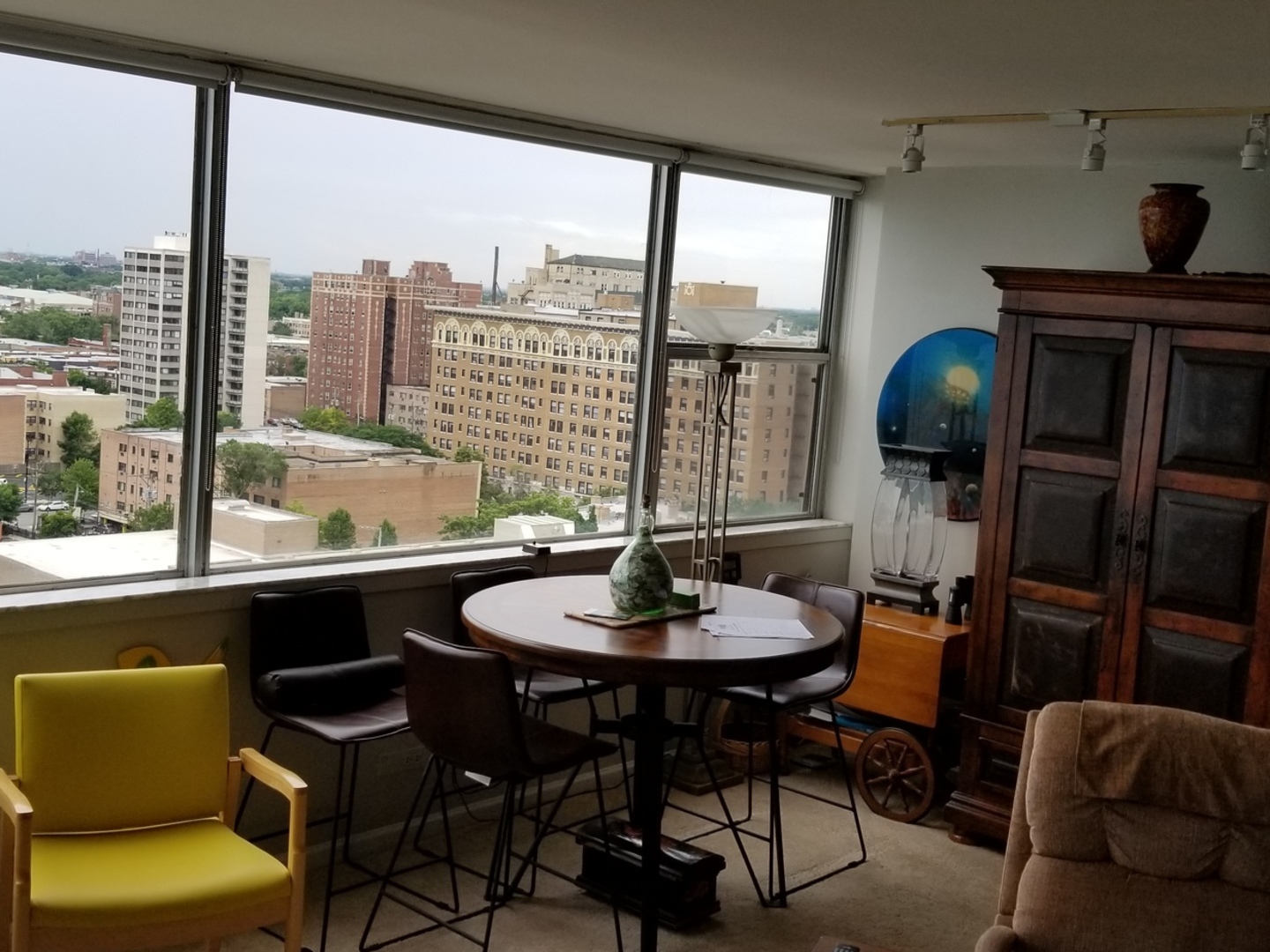 6301 North Sheridan Road, Unit 15G Chicago, IL 60660 - Photo 14 of 31