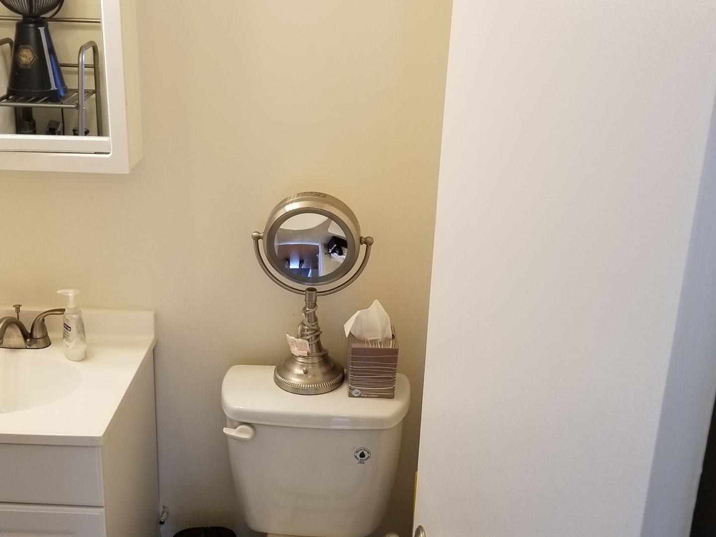 6301 North Sheridan Road, Unit 15G Chicago, IL 60660 - Photo 28 of 31