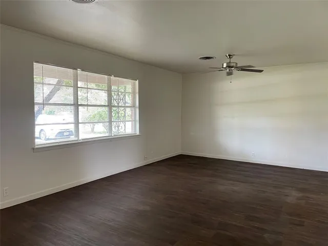 $1,595 | 202 North 5th Street, Midlothian, TX 76065