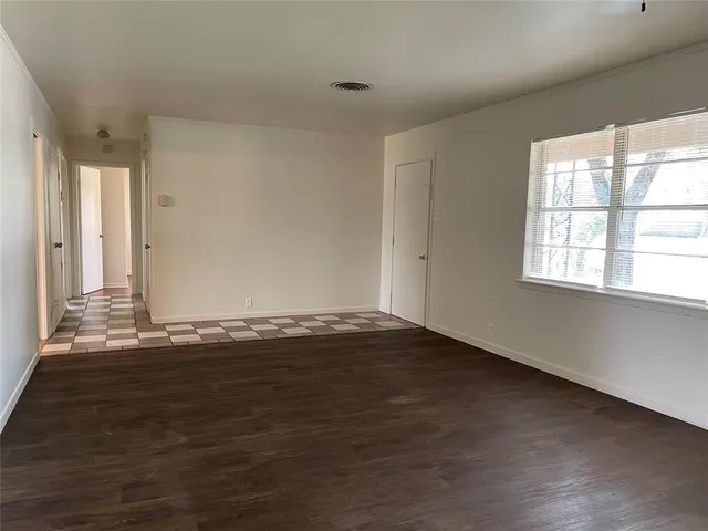 $1,595 | 202 North 5th Street, Midlothian, TX 76065