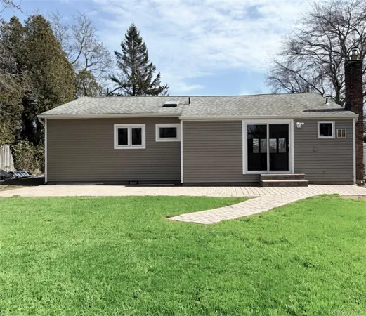 $659,000 | 16 Lincoln Drive, Oakdale, NY 11769