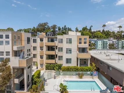 $789,000 | 10790 Rose Avenue, Unit 310, Los Angeles, CA 90034