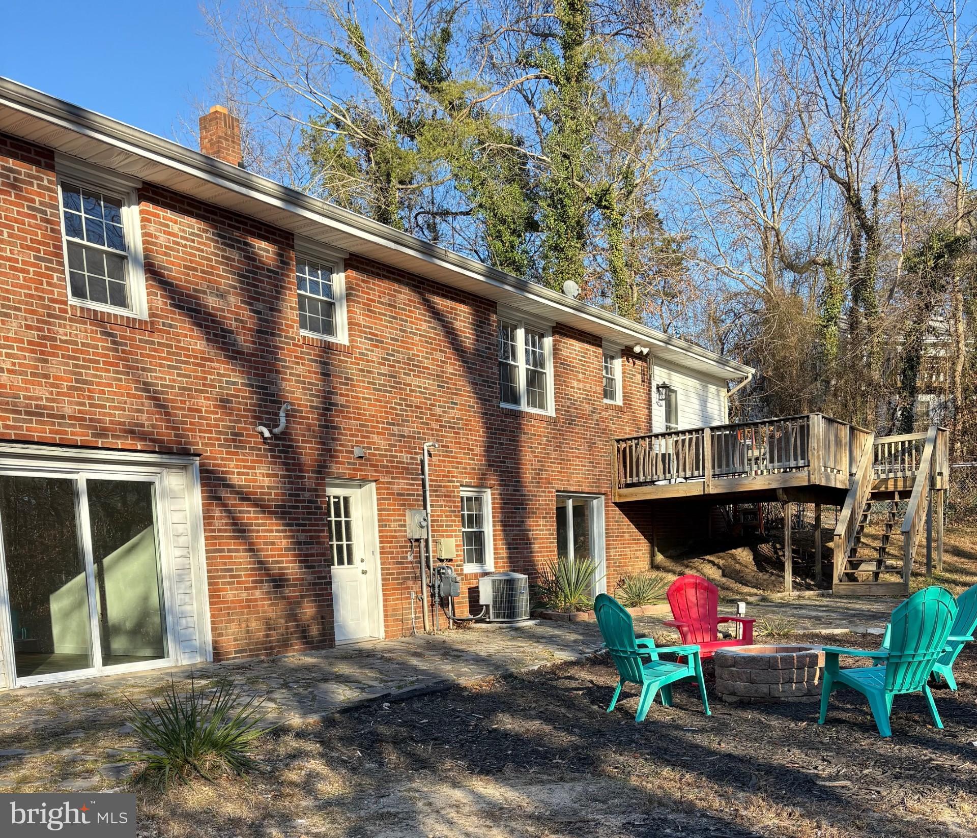 28 Ridgemore Circle Fredericksburg, VA 22405 - Photo 24 of 32 Fire pit to enjoy your evenings.
