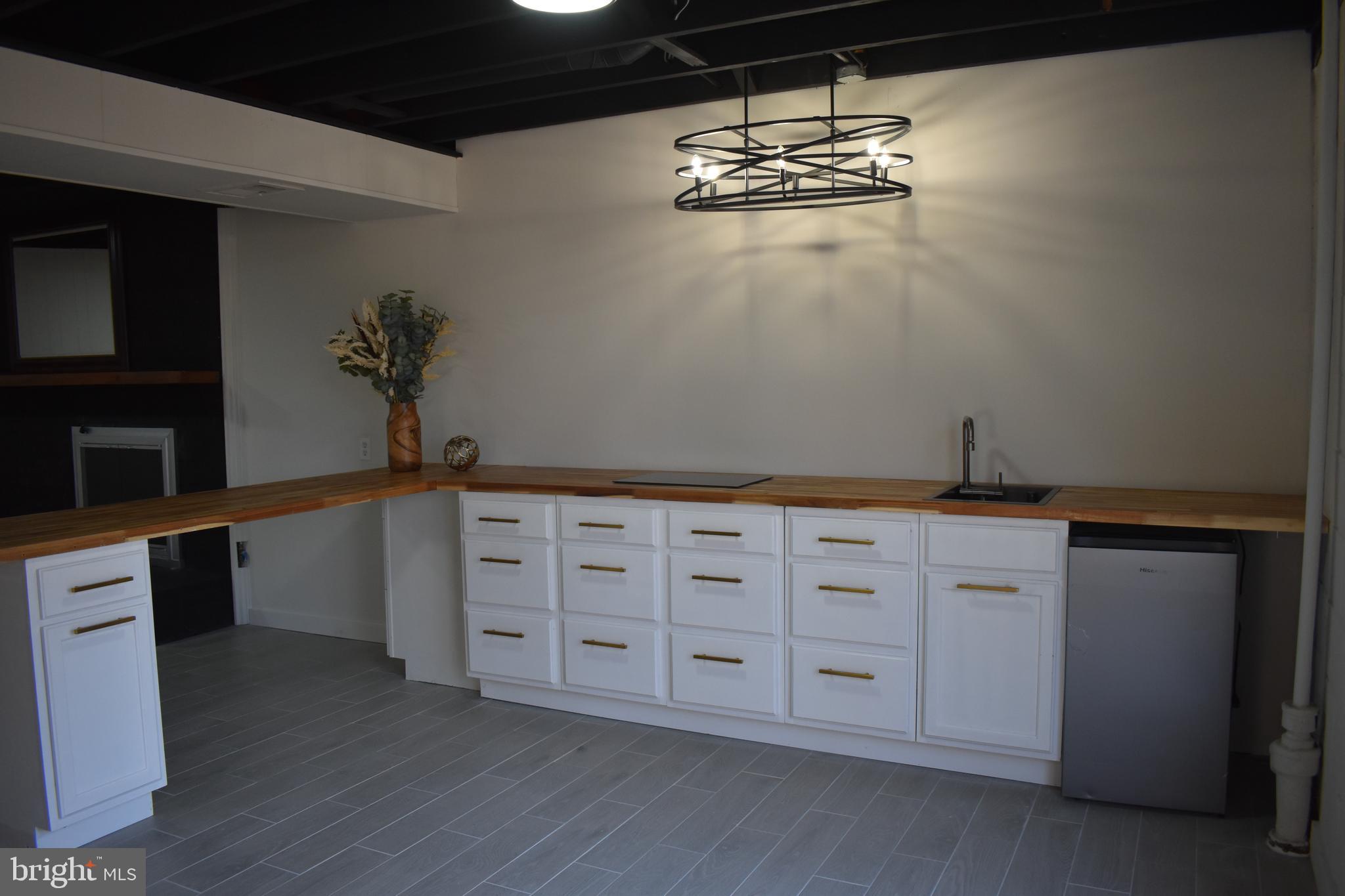 28 Ridgemore Circle Fredericksburg, VA 22405 - Photo 27 of 32 Basement Kitchen