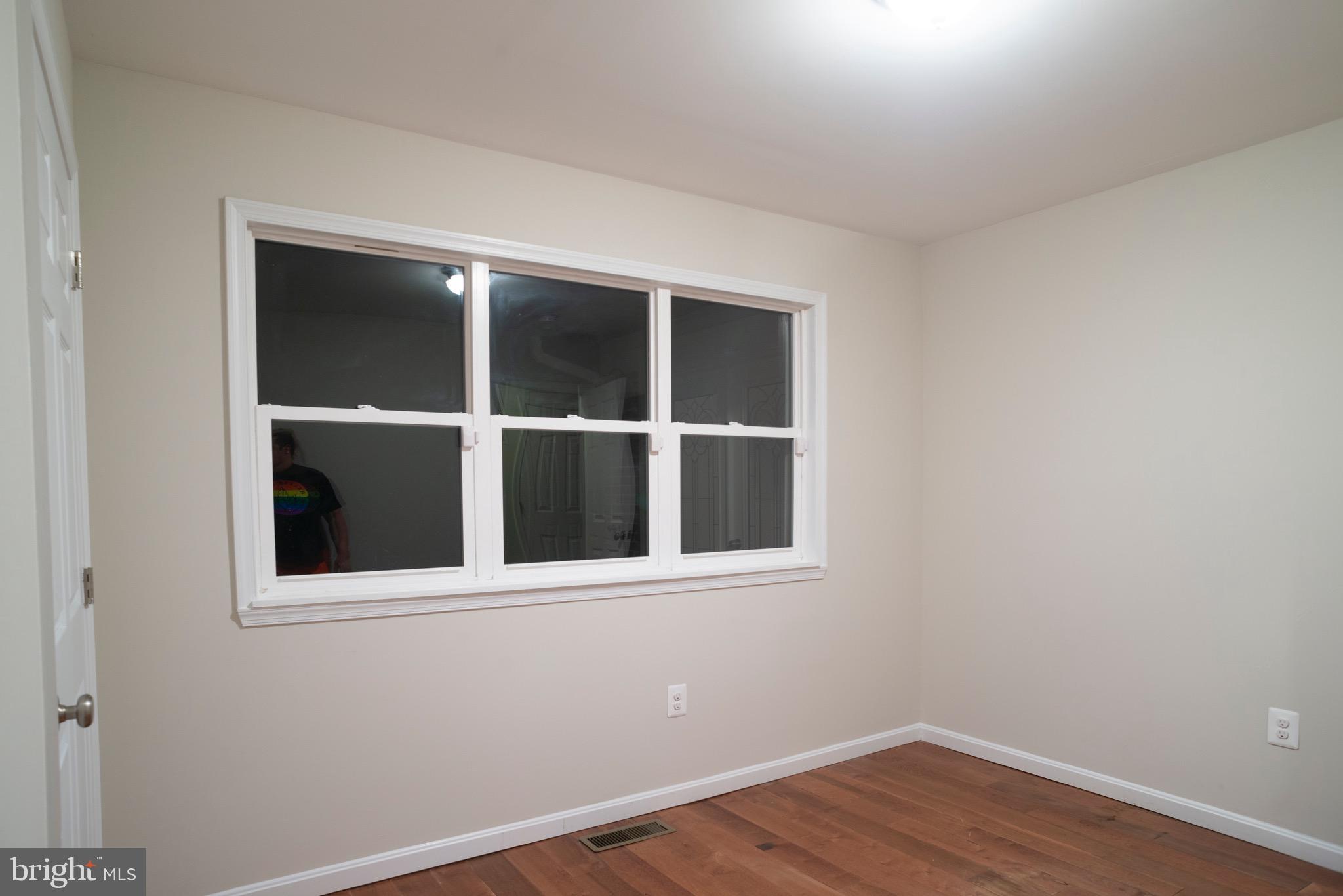 6401 Sherwood Road Baltimore, MD 21239 - Photo 19 of 49