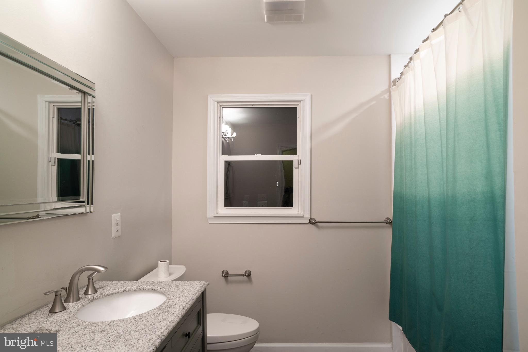 6401 Sherwood Road Baltimore, MD 21239 - Photo 21 of 49