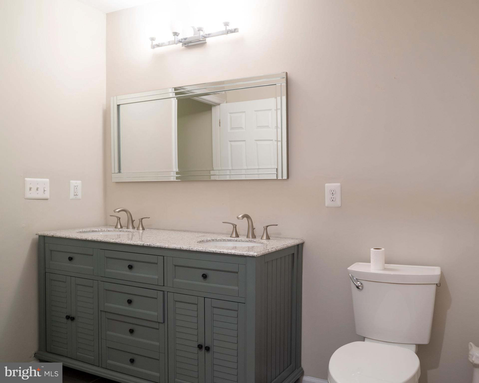 6401 Sherwood Road Baltimore, MD 21239 - Photo 23 of 49